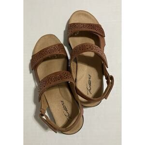 Womens Trotters Leather Sandals Romi Luggage Adjustable Straps Brown US 7.5N NIB